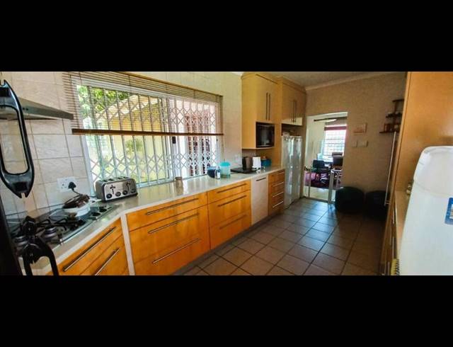 4 BEDROOM HOUSE FOR SALE IN NORKEM PARK